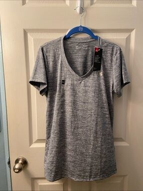 Under Armour Women's Heathered Gray V-Neck Performance Tee NWT